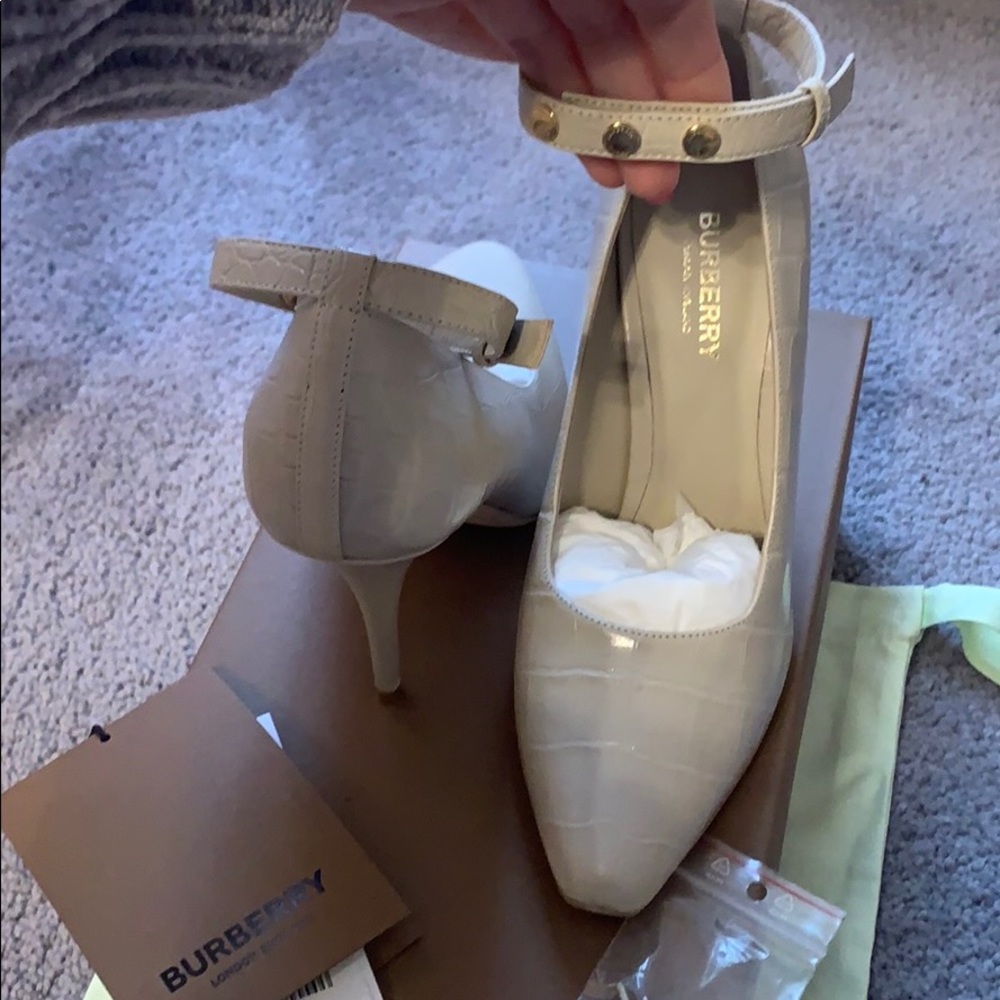 Authentic Burberry Neutral Heel with Ankle Strap - Picture 4 of 6